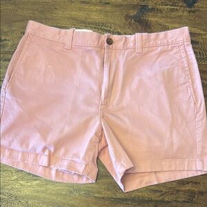 J. Crew Men's Flat Front Shorts in Light Pink 5”